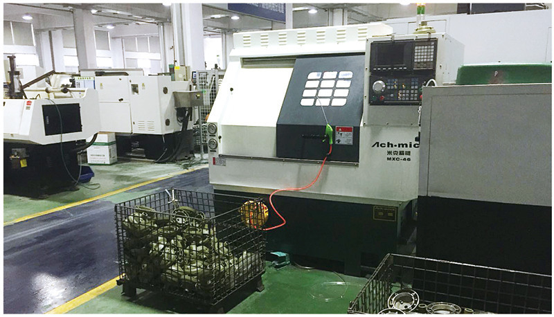 上海客户防曝灯生产车间